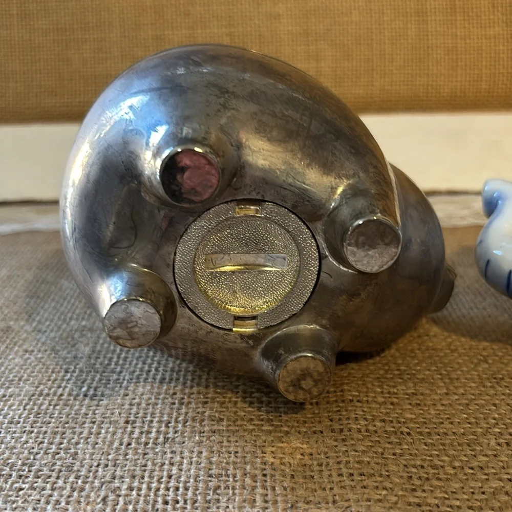 Two Vintage Coin Banks - Picture 6 of 7